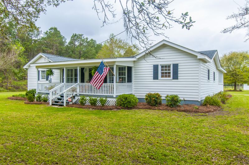 7744 Doar Rd, Awendaw, SC 29429