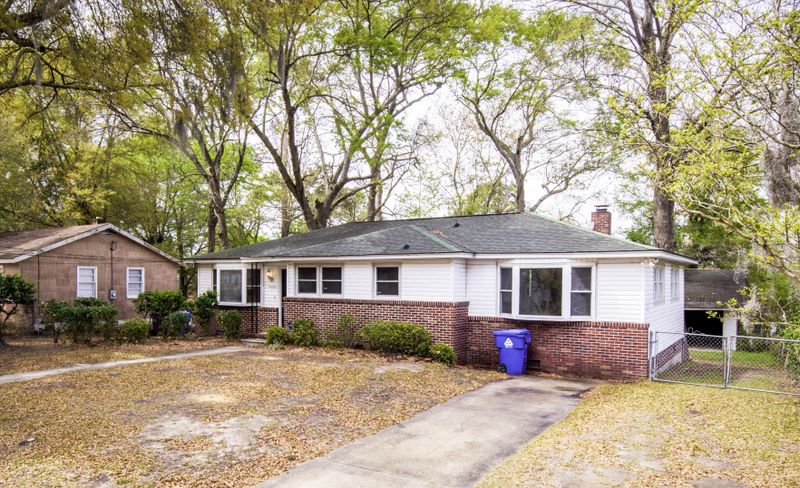 4120 Oakridge Dr, North Charleston, SC 29418