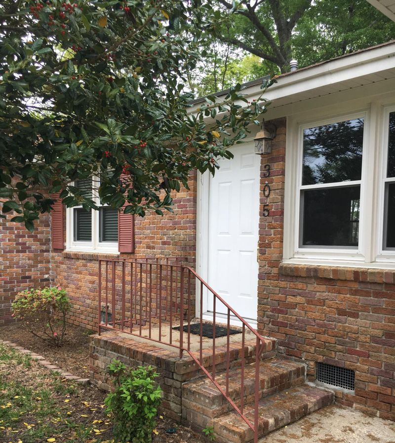 305 Circle Dr, Summerville, SC 29485