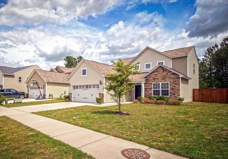 180 Decatur Dr, Summerville, SC 29483