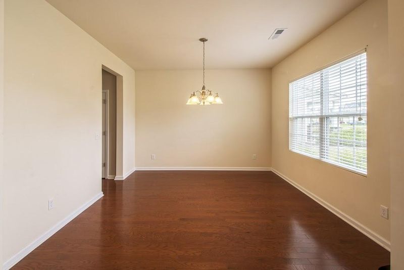 180 Decatur Dr, Summerville, SC 29483