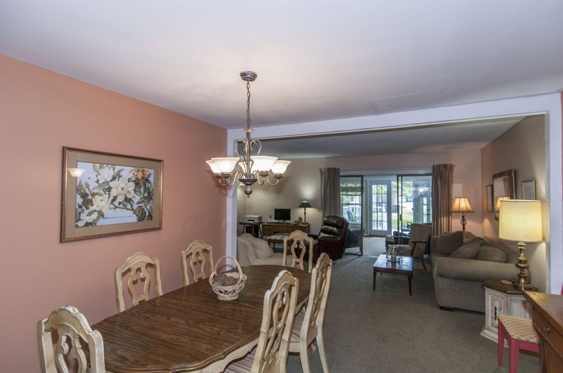 957 Myrtle Ct, Mount Pleasant, SC 29464