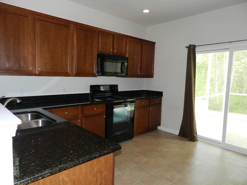 320 Clayburne Dr, Goose Creek, SC 29445