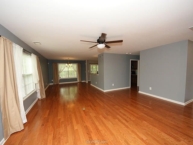 1055 Steelechase Ln, Hanahan, SC 29410