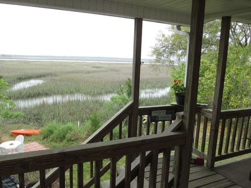 706 E Erie Ave, Folly Beach, SC 29439