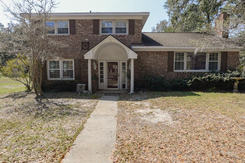 431 Trapier Dr, Charleston, SC 29412