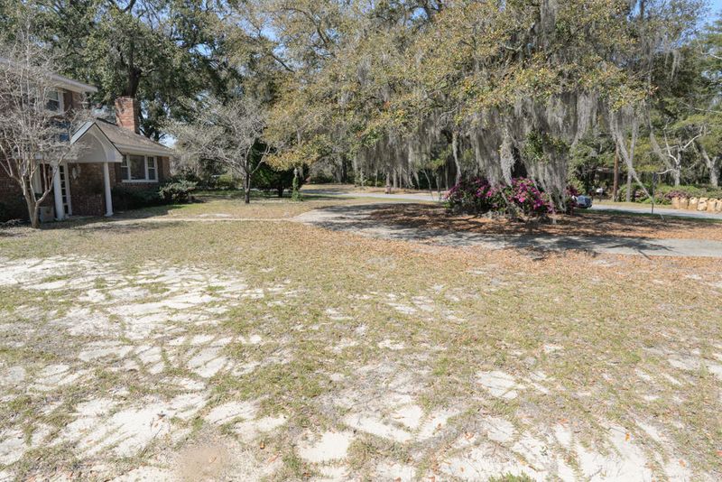 431 Trapier Dr, Charleston, SC 29412