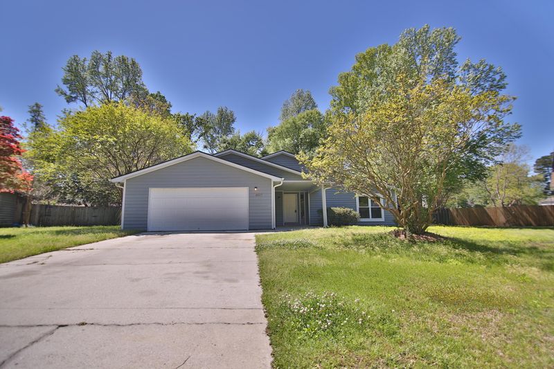 4617 Moss Ct, North Charleston, SC 29420