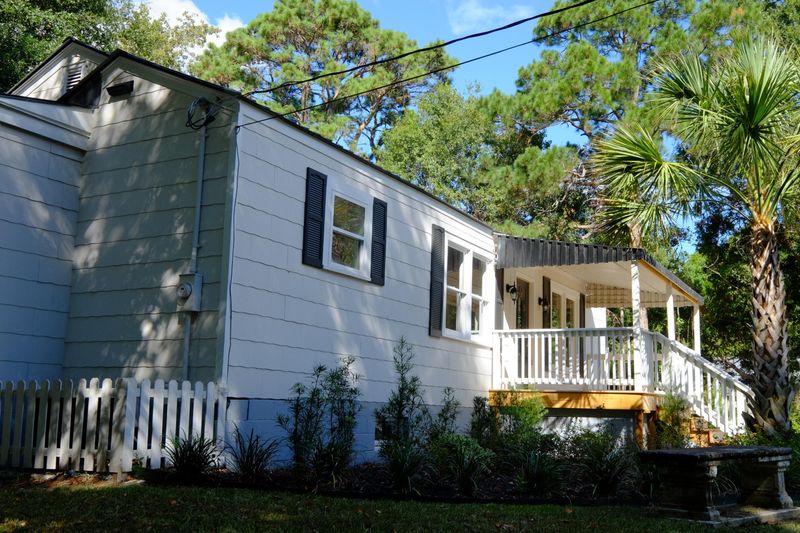 453 Riverland Dr, Charleston, SC 29412