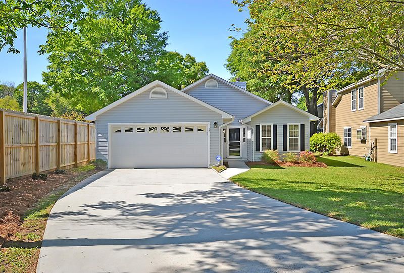 27 Darcy Ct, Charleston, SC 29414
