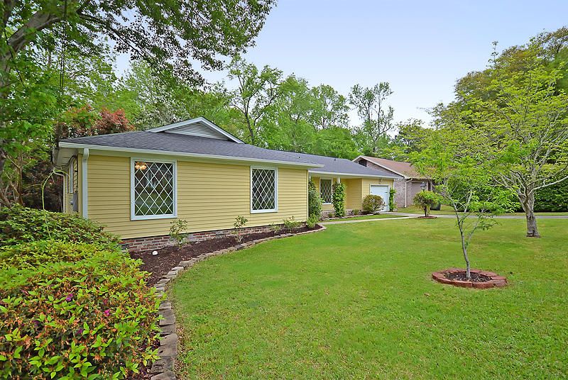 8461 Deerwood Dr, North Charleston, SC 29406