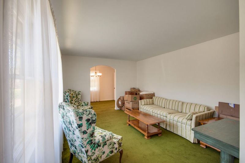 733 Harbor View Rd, Charleston, SC 29412
