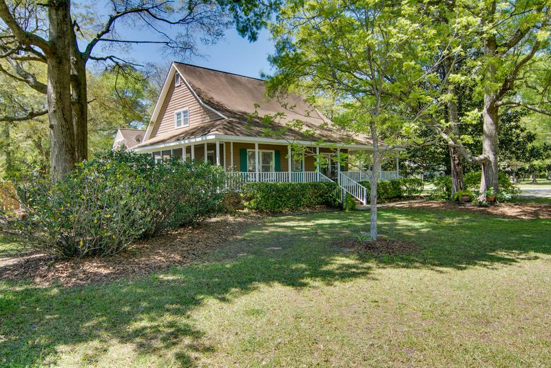 138 Ashley River Dr, Summerville, SC 29485