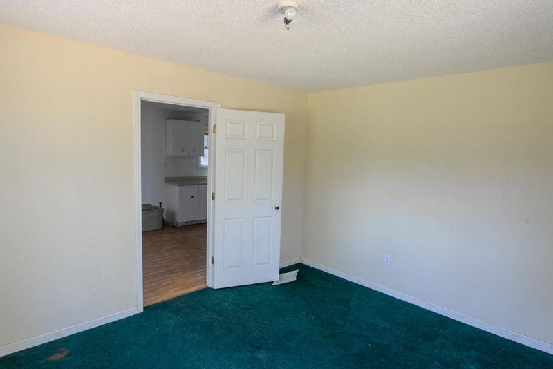 5852 Scott White Rd, Hollywood, SC 29449