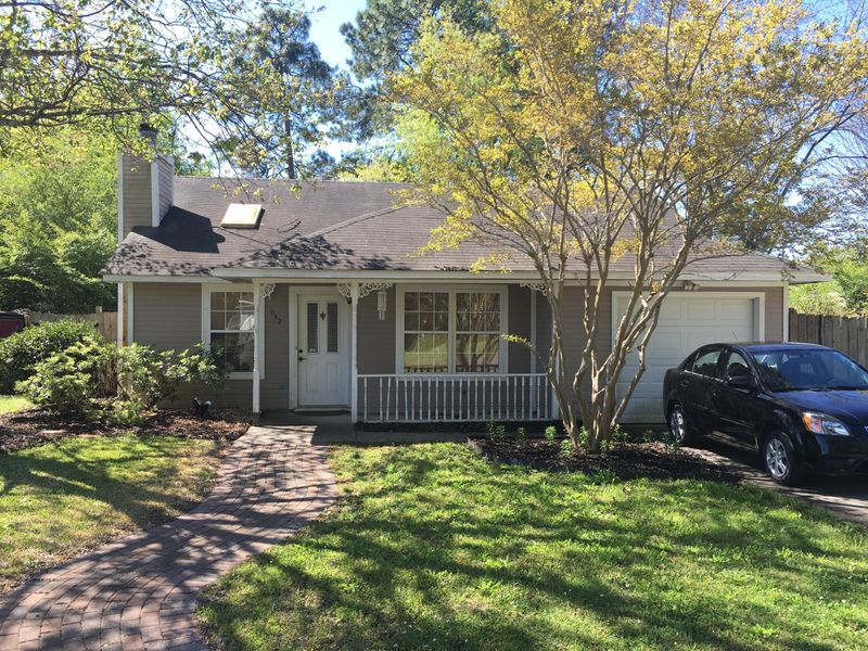 132 Manchester Rd, Summerville, SC 29486