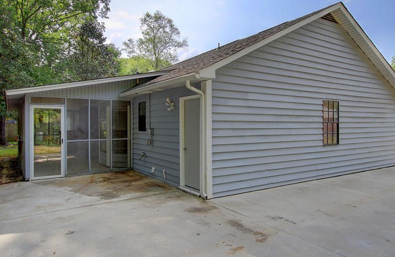 1967 Vestry Dr, Charleston, SC 29414