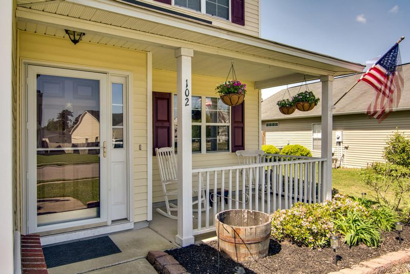 102 Dundalk Ct, Goose Creek, SC 29445