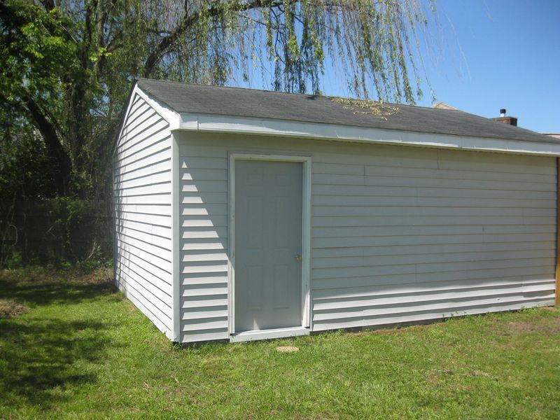 8619 Bentwood Dr, North Charleston, SC 29406