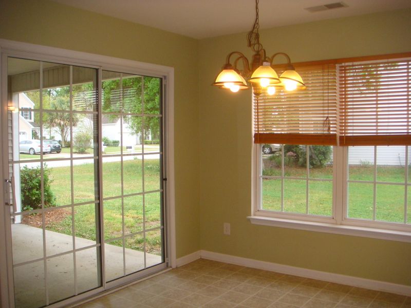 1357 Palm Cove Dr, Charleston, SC 29492