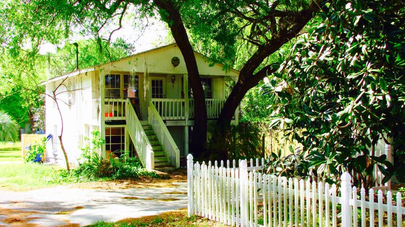 717 Blitchridge Rd, Charleston, SC 29407