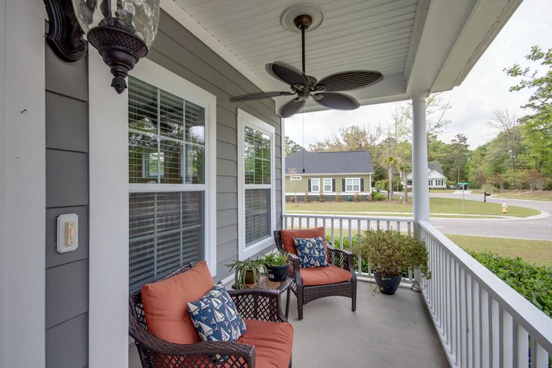 1008 Randy Kinard Ln, Hanahan, SC 29410