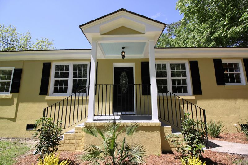 329 Wappoo Rd, Charleston, SC 29407