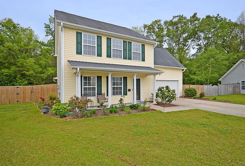 211 Turner Greens Ct, Goose Creek, SC 29445