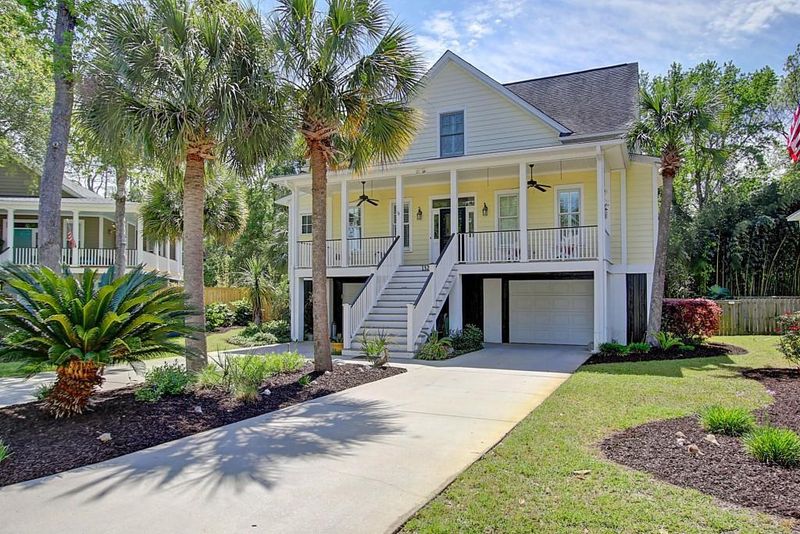 1324 Parkton Rd, Mount Pleasant, SC 29464