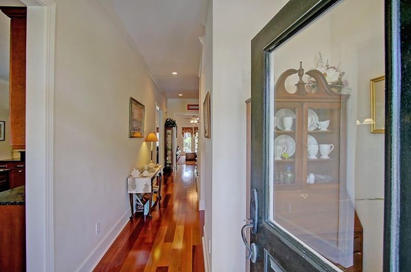 1324 Parkton Rd, Mount Pleasant, SC 29464