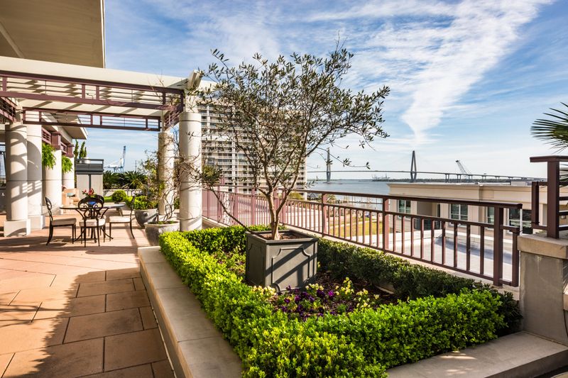 2 Laurens St #P2, Charleston, SC 29401