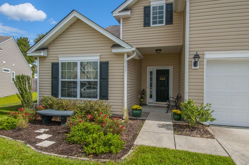 120 Mockernut Dr, Ladson, SC 29456