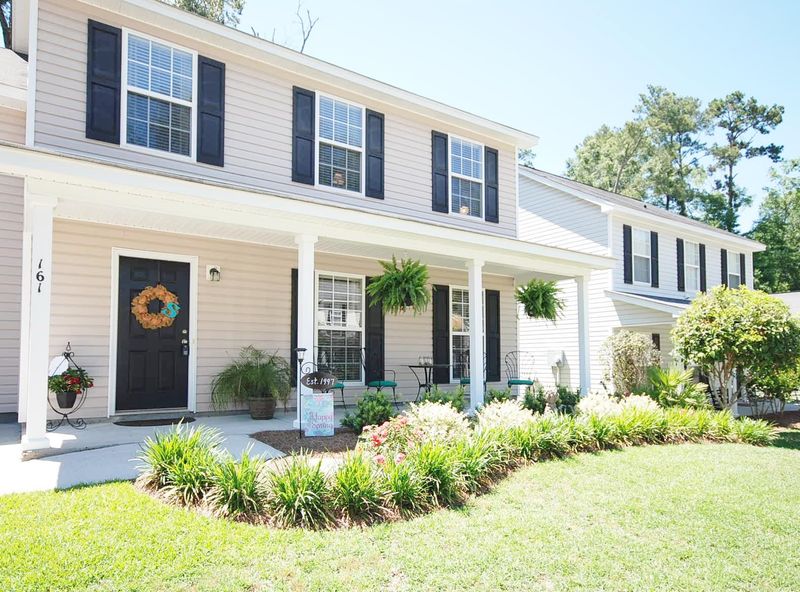 161 Trickle Dr, Summerville, SC 29483
