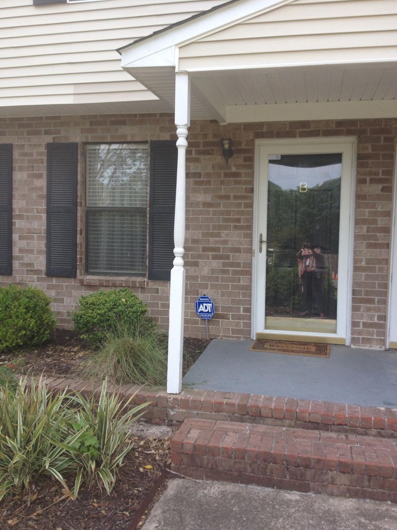 1930 Tropicana Rd #B, North Charleston, SC 29406