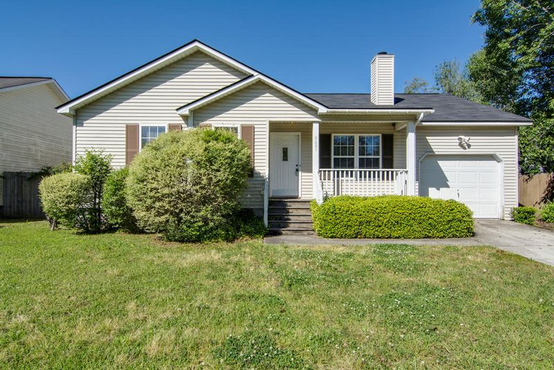 8601 Bentwood Dr, North Charleston, SC 29406