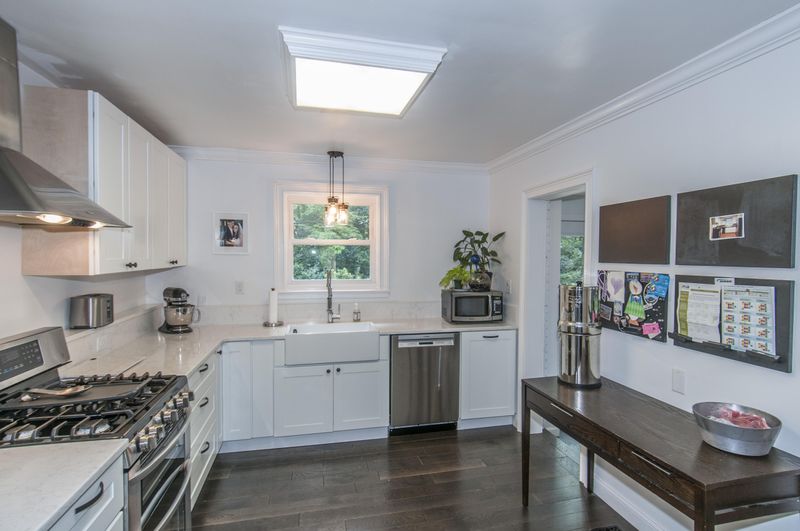 237 Yates Ave, Charleston, SC 29412