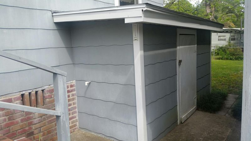 2009 Success St, North Charleston, SC 29405
