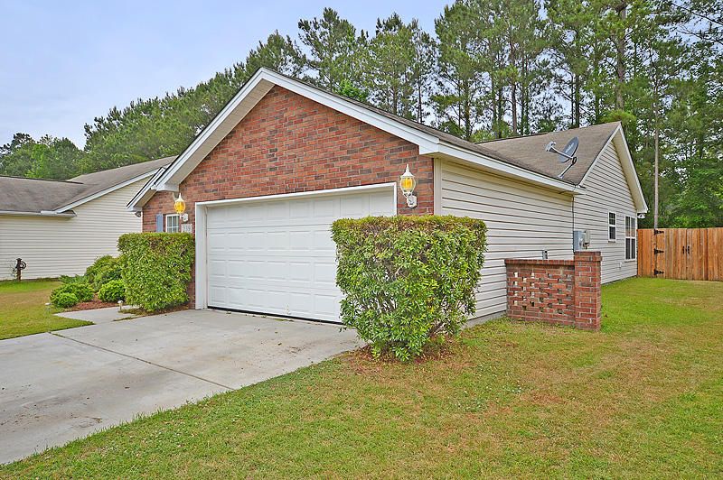 239 Everwood Ct, Moncks Corner, SC 29461
