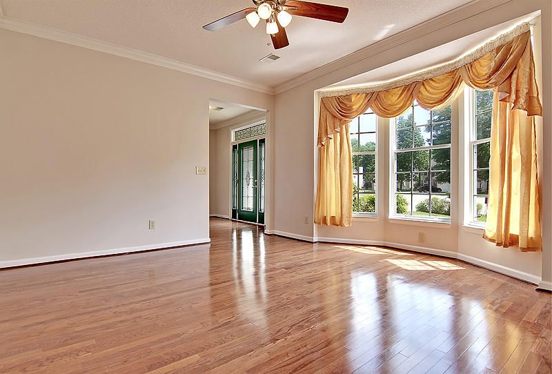 112 S Pembroke Dr, Goose Creek, SC 29445
