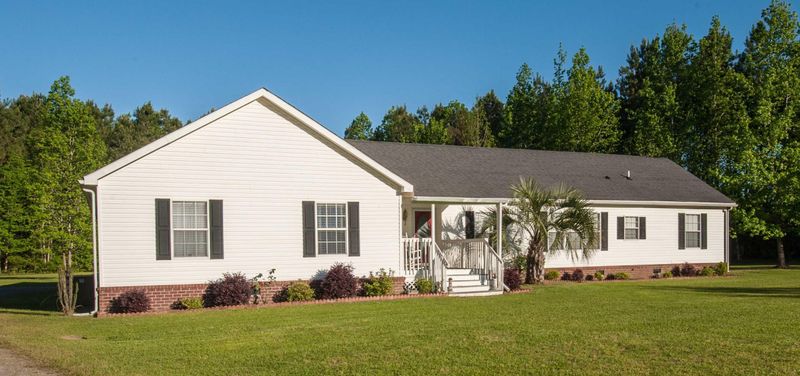 1541 Givhans Rd, Ridgeville, SC 29472