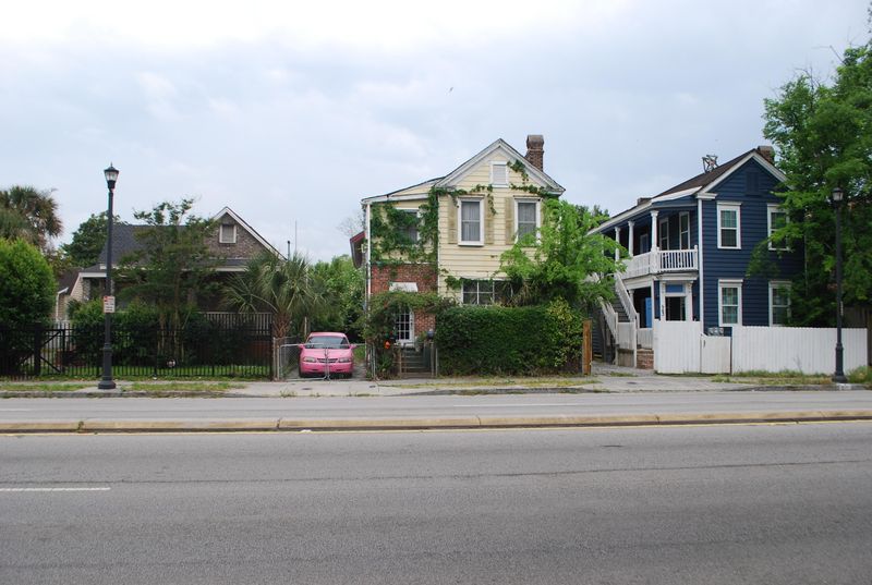 561 Meeting St, Charleston, SC 29403