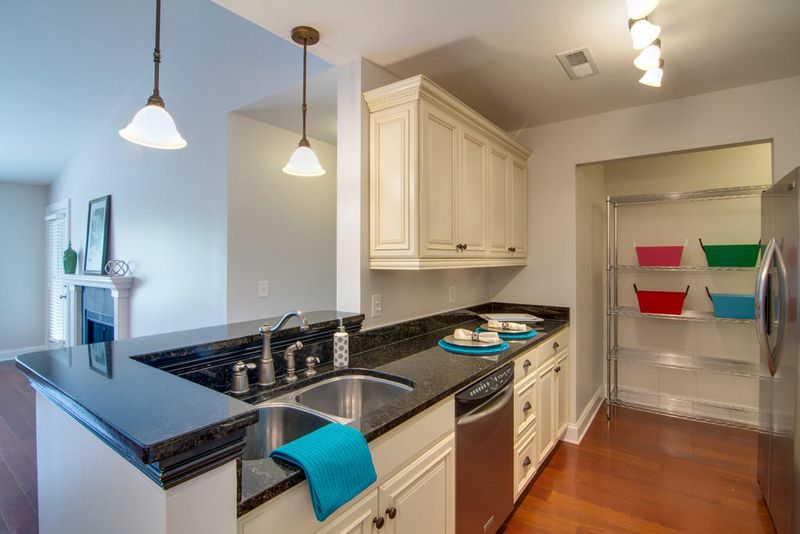 2011 N Highway 17 Hw #1700e, Mount Pleasant, SC 29464