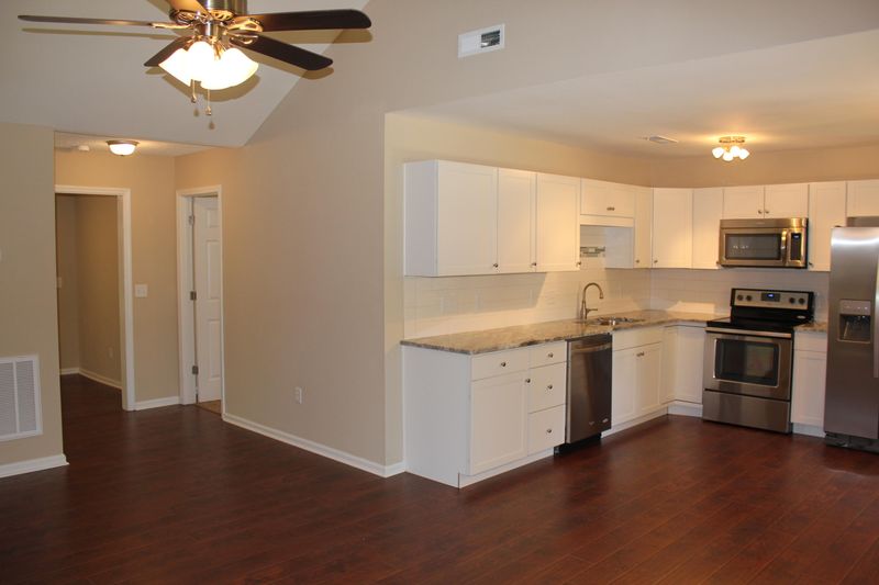 305 Kingbird Rd, Ladson, SC 29456