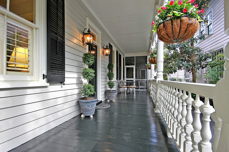 67 Bull St, Charleston, SC 29401