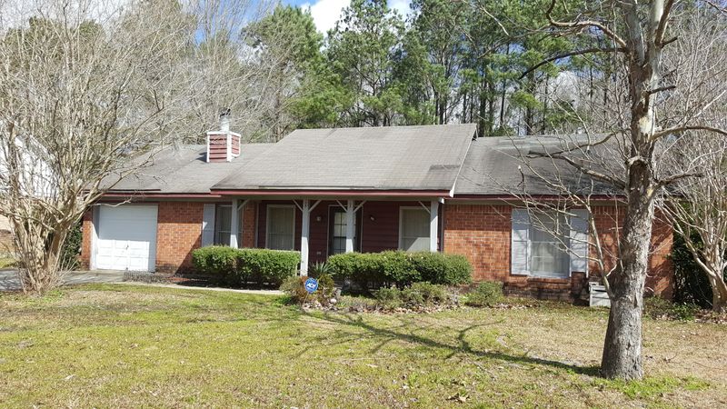 8132 N Ridgebrook Dr, North Charleston, SC 29420