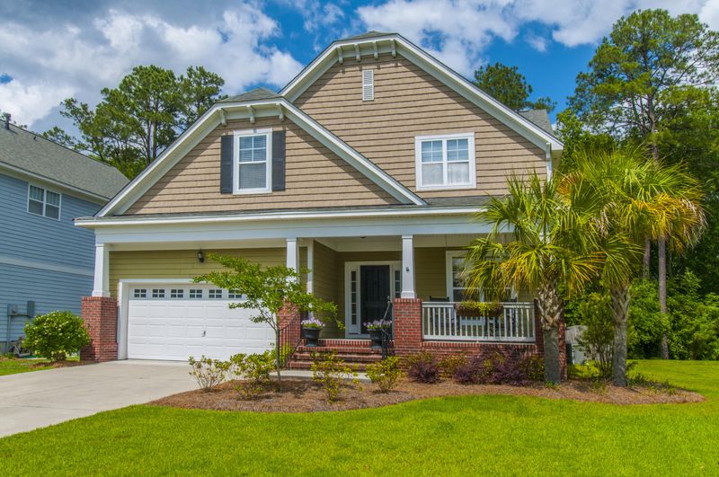 206 Carolinian Dr, Summerville, SC 29485