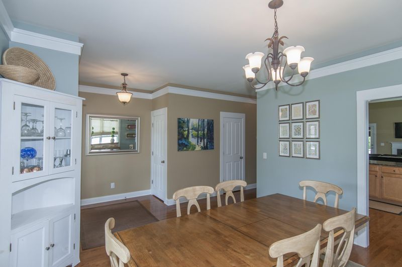 206 Carolinian Dr, Summerville, SC 29485