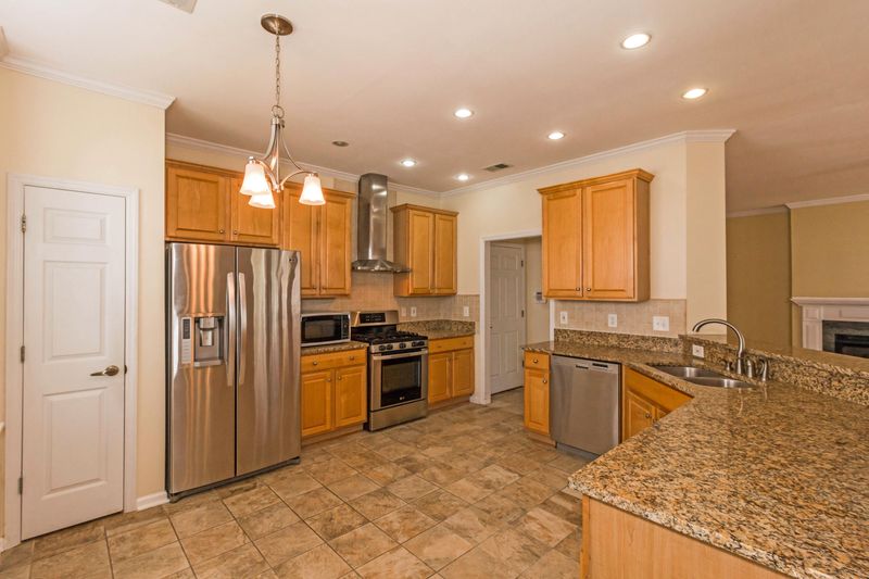 1587 Thomas Barksdale Way, Mount Pleasant, SC 29466