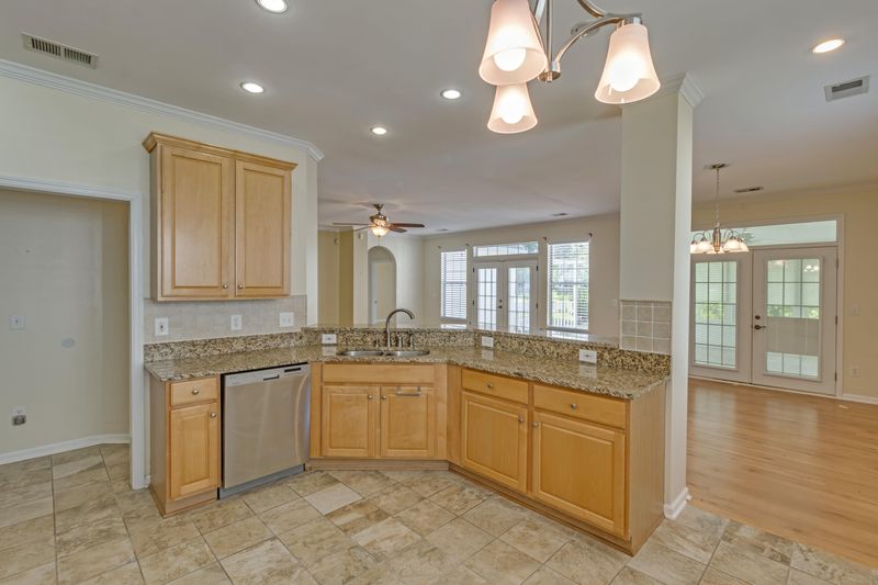 1587 Thomas Barksdale Way, Mount Pleasant, SC 29466