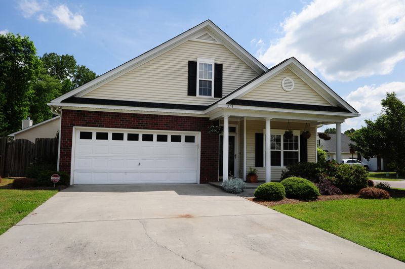 313 Garden Grove Dr, Summerville, SC 29485