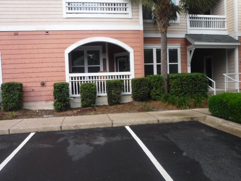 400 Bucksley Ln #105, Daniel Island, SC 29492